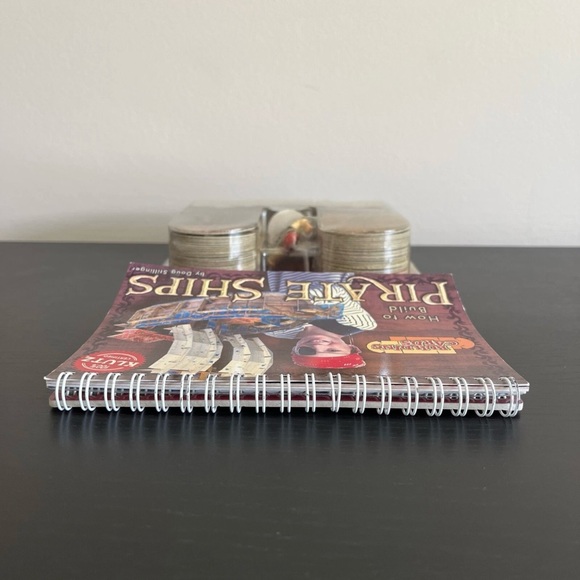 Klutz Building Cards How to Build Pirate Ships 2006 - Picture 5 of 6